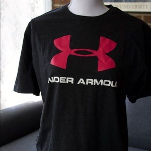 Under Armour loose fit T-shirt size Large!!
